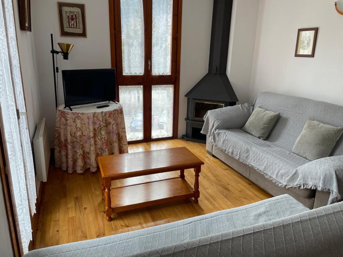 Apartaments Pirinenc Esterri D'Aneu Εξωτερικό φωτογραφία